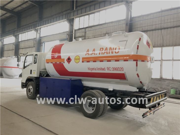 HOWO 5MT LPG Bobtail Truck