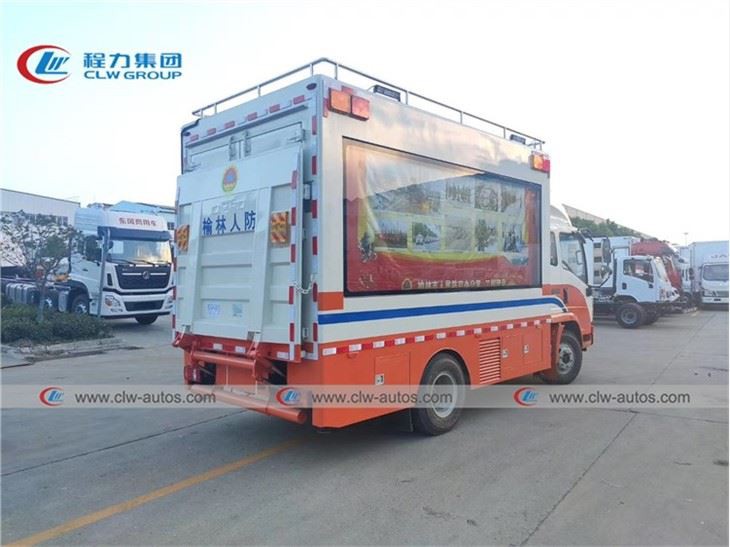 Howo P5 LED Advertisement Truck With Hydraulic Rear Plate