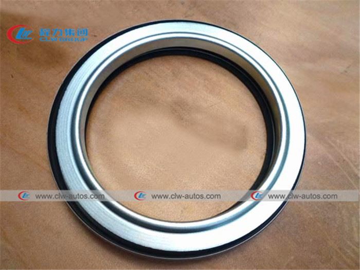 ISUZU 100P/600P Crankshaft Front Oil Seal