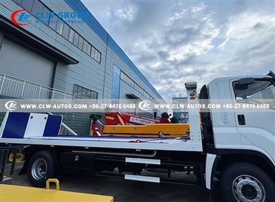 4.isuzu 4x2 ftr recovery truck