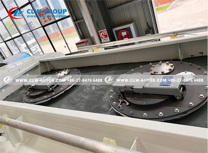 ISUZU FRR 6000 Liters Fuel Refilling Truck With Double Oil Dispenser