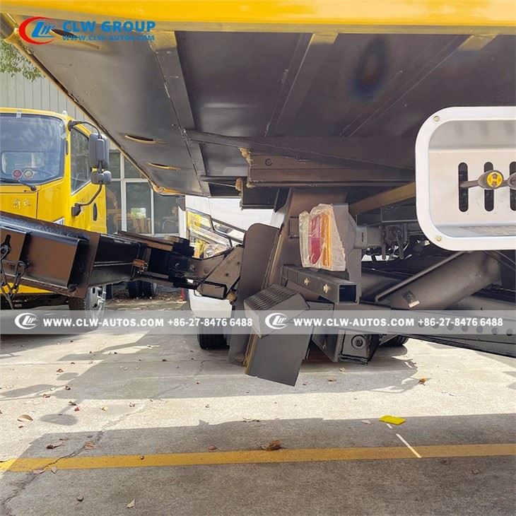 ISUZU FTR 8 Tons Tilt Tray Wrecker Truck With 5 Tons Crane