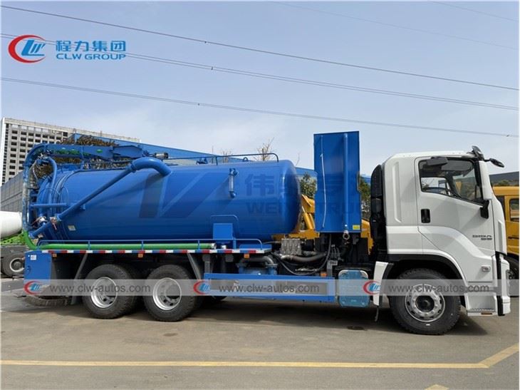 ISUZU GIGA Combined Vacuum Sewer Jetting Truck 16Tons