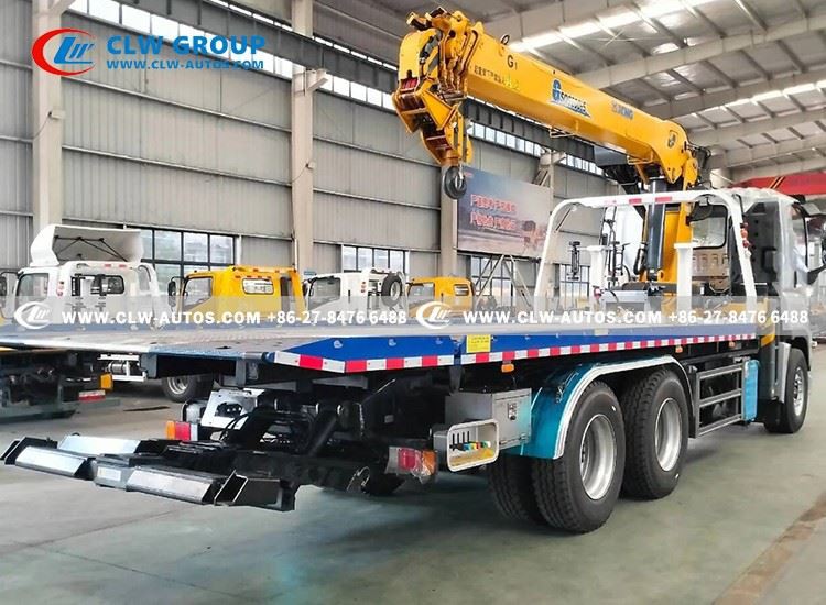 ISUZU Towing Truck With 8-tons Crane