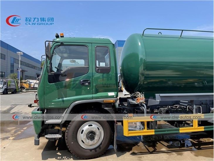 ISUZU Vacuum Sludge Pumper Truck 10Tons 10,000L