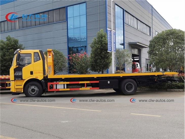 J6L Flatbed Tow Truck 8Ton Knuckle Boom Crane