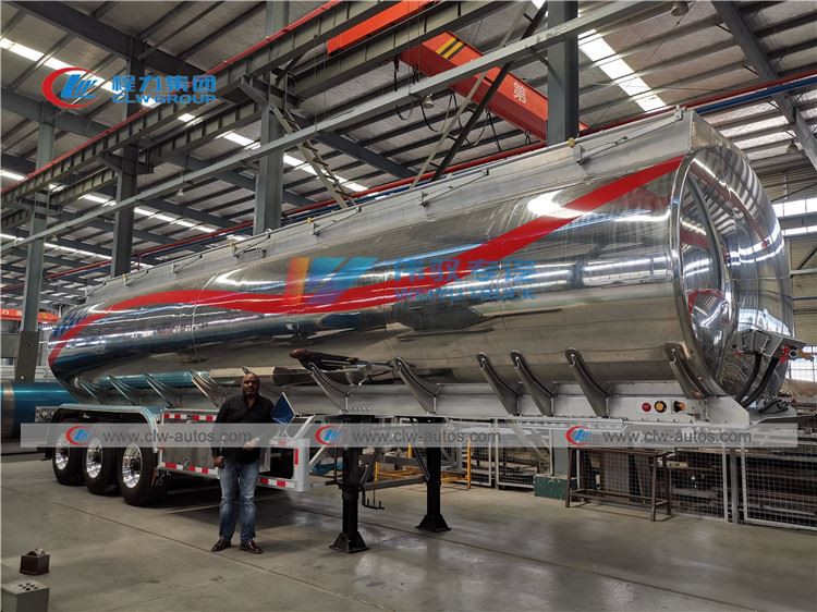 【Sep.2019】Mozambique Customer Visited CLW Group For Fuel Tank Truck & Semi Tr...