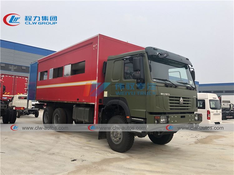 New Sinotruk HOWO 24Beds Military Camping Dormitory Truck