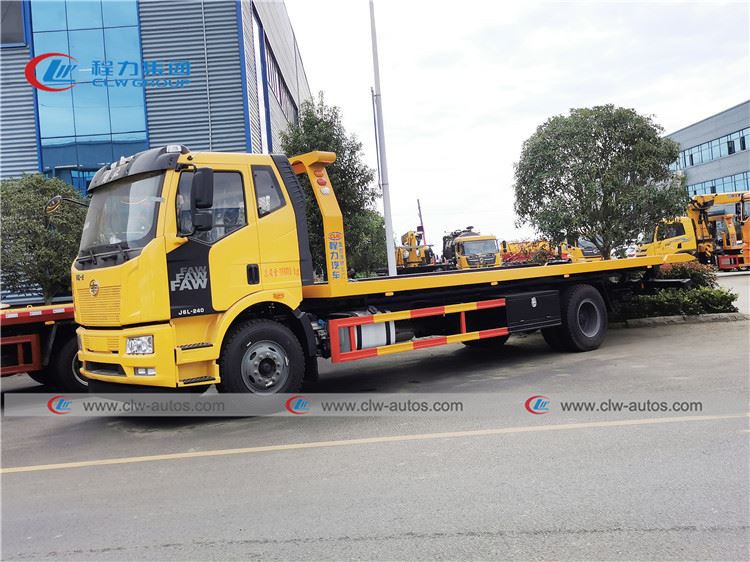 What is a Heavy Duty Flatbed Wrecker Truck Look Like?