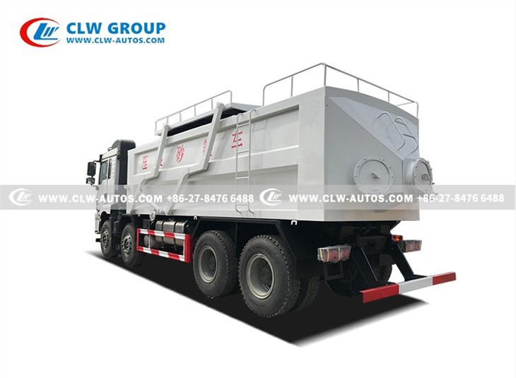 Oil Field Use Fracturing Shacman F3000 Frac Sand Transport Dump Truck With Hydraulic Tipping