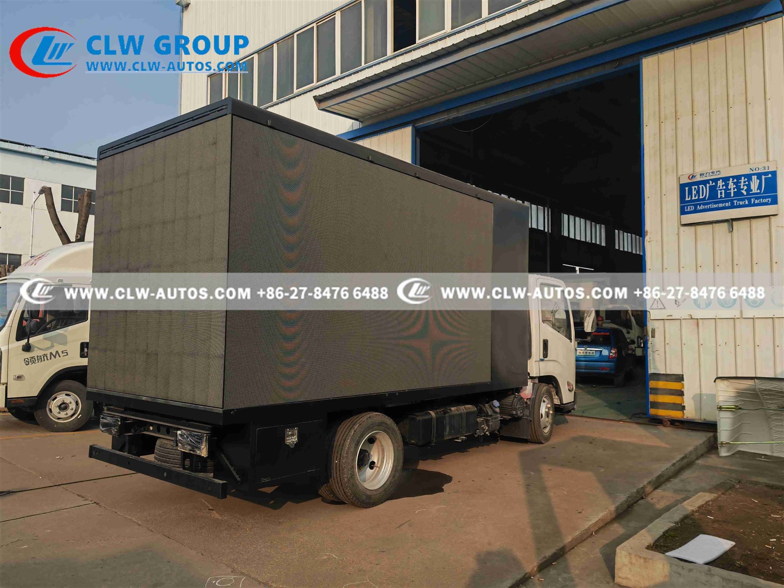 China Outdoor Mobile Full Color 3D Effect LED Advertising Billboard Truck For Sale 2