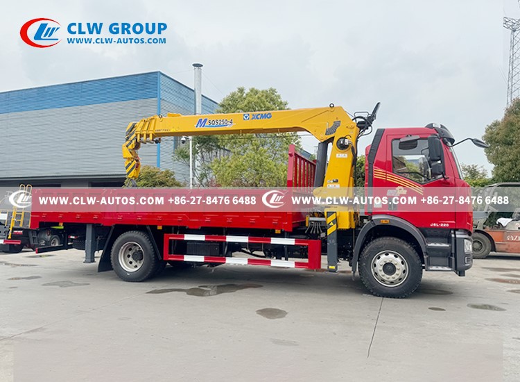 FAW J6L 10tons Truck Mounted XCMG Crane 7