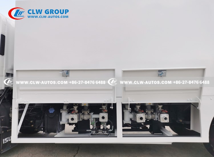 CAFU FUEL TRUCK REFUELING ISUZU 10