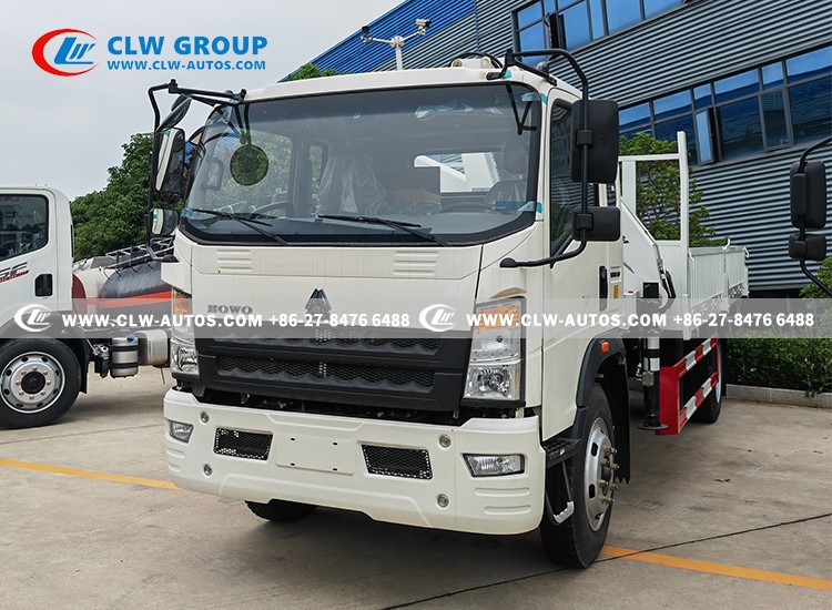 HOWO 3 Ton Crane Truck 5