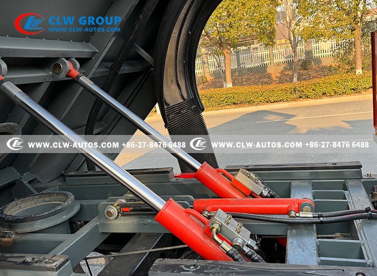 HOWO 75CBM Road Sweeper Truck 13