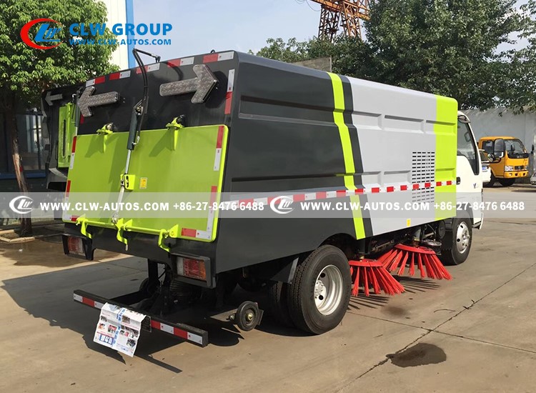 8road sweeper truck