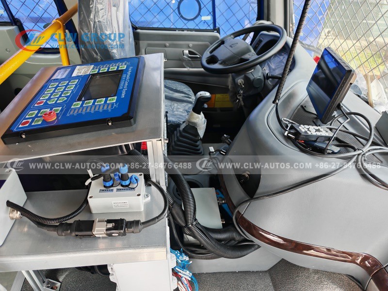 High-pressure water truck