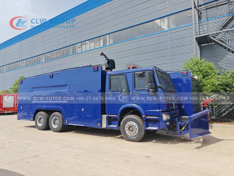 water cannon truck