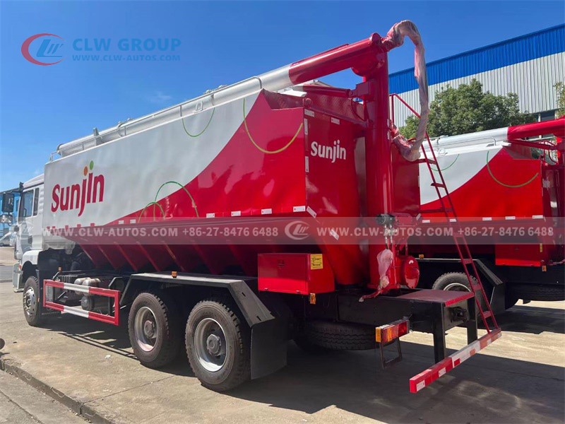 Bulk Feed Tanker Truck