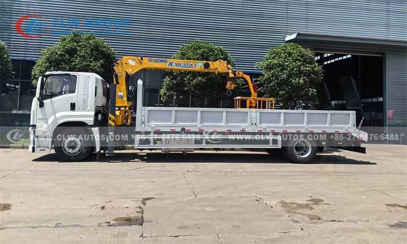 Knuckle Boom Crane Truck