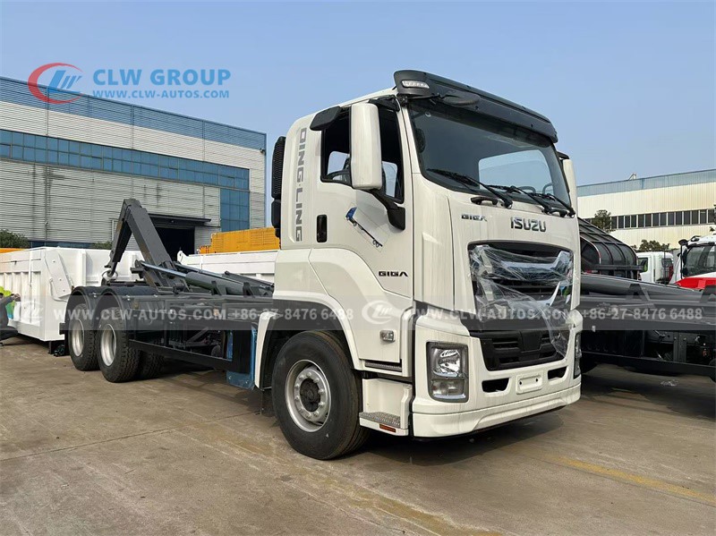 Refuse Compactor Truck