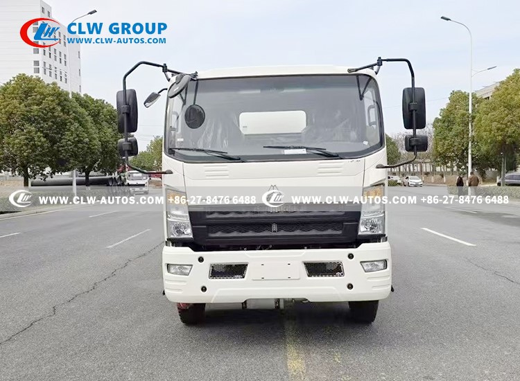 7sinotruk howo 10ton oil tank truck