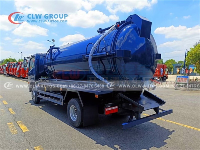 Suction Tanker Truck