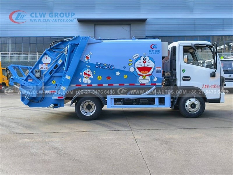 Bin-lifting Garbage Compactor Truck