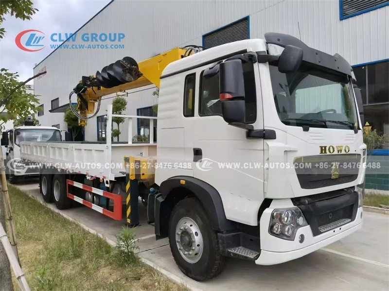 Crane truck