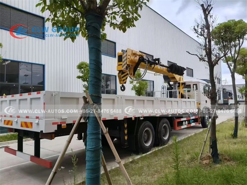Truck-mounted crane