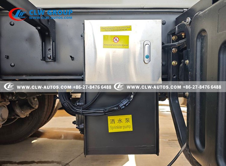 Isuzu potable water truck