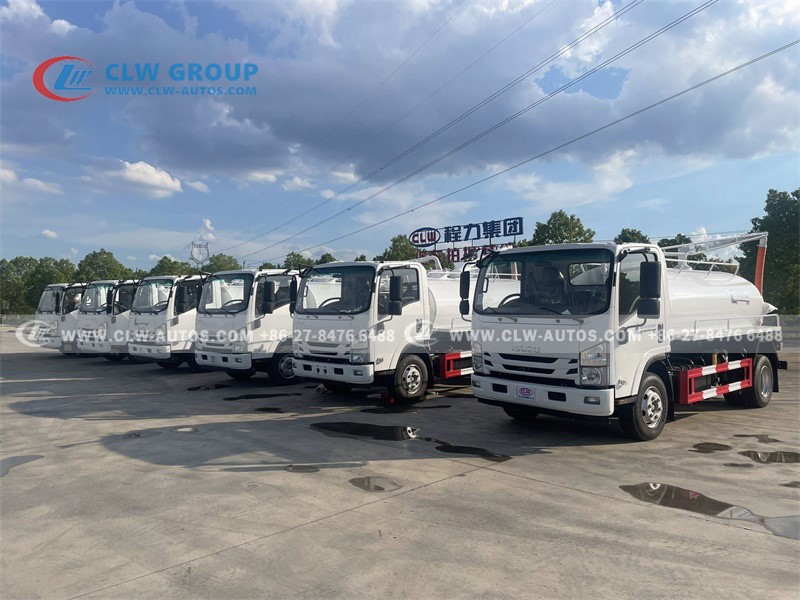 Vacuum Tanker Truck
