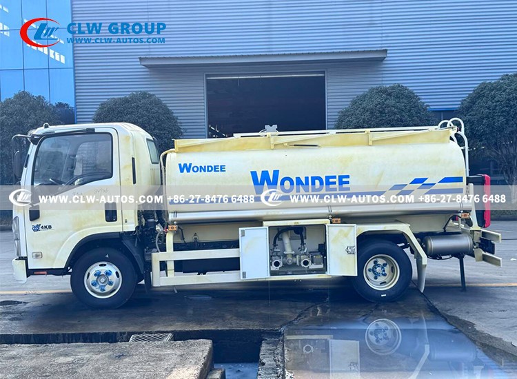 10ISUZU ELF 5cbm Fuel Tank Truck