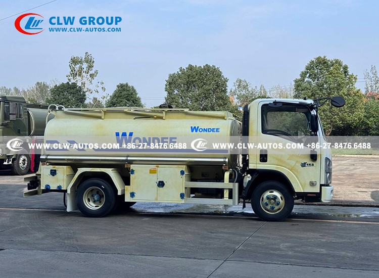 8ISUZU ELF 5m3 Fuel Tank Truck