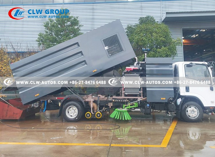 5ISUZU 4x2 150hp KV800 Washing and Sweeping Truck 5ISUZU 4x2 150hp KV800 Washing and Sweeping Truck
