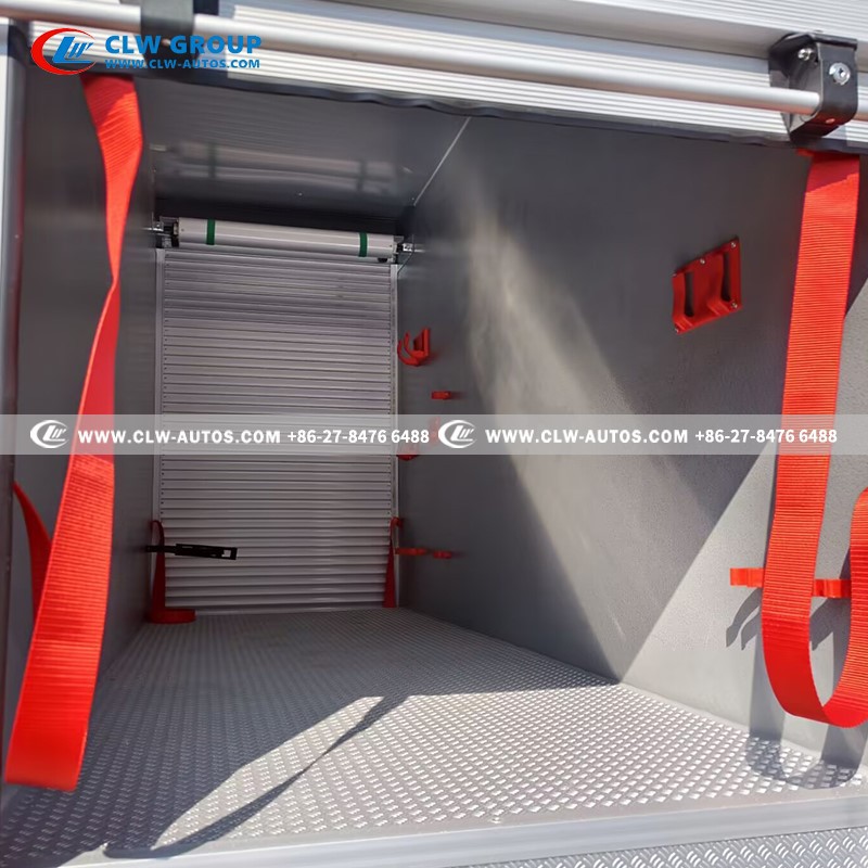 22ISUZU 6X4 GIGA VC66 15CBM Foam Fire Truck-door