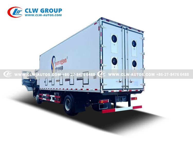HOWO Day-Old chick transport truck HOWO Day-Old chick transport truck