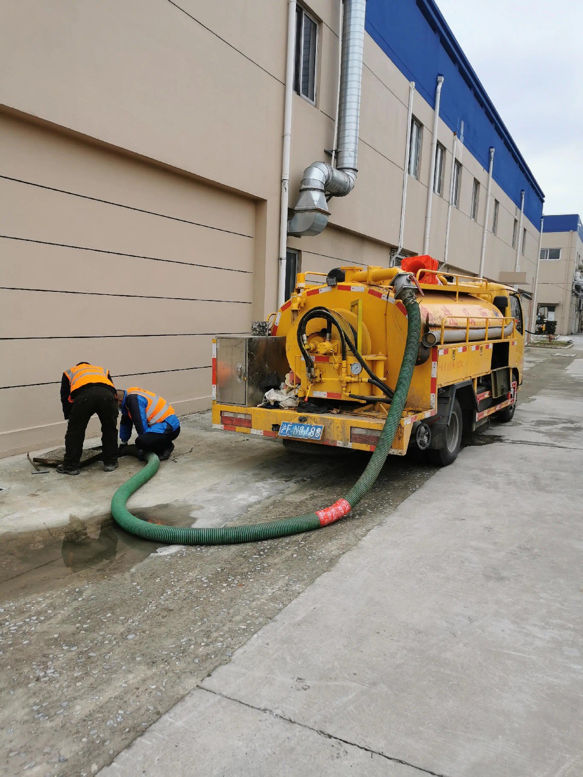 Sewage suction truck1webp1