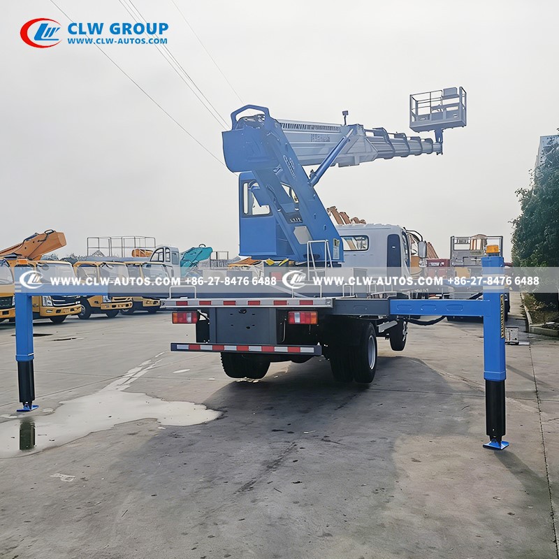 HOWO 28m Aerial Platform Truck Manlift Truck 12
