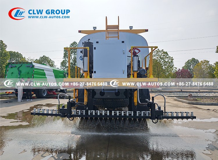 Road Maintenance Sprayer Truck