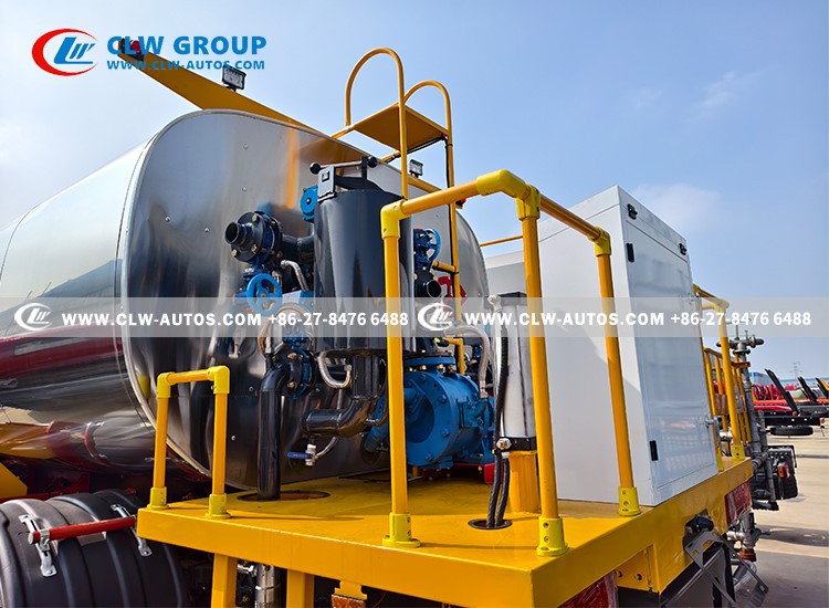 10000L Intelligent Asphalt Distributor Truck with Computerized Control and Automatic Cleaning