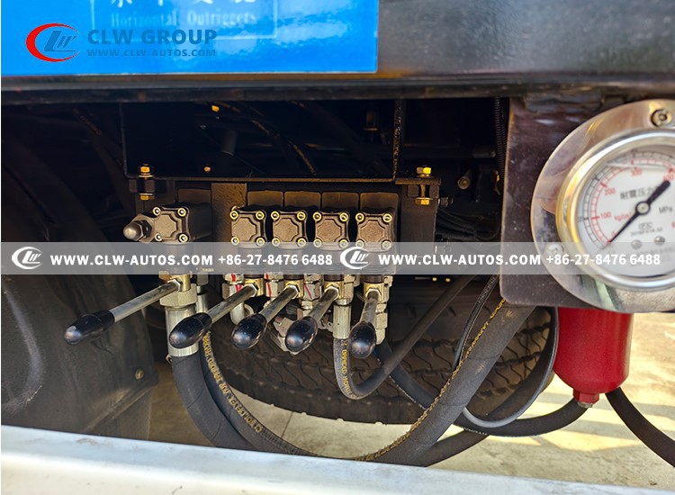 205HP 4500mm Wheelbase Aerial Platform Truck