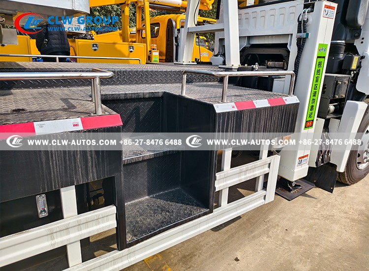 Hydraulic Articulated Boom Aerial Truck