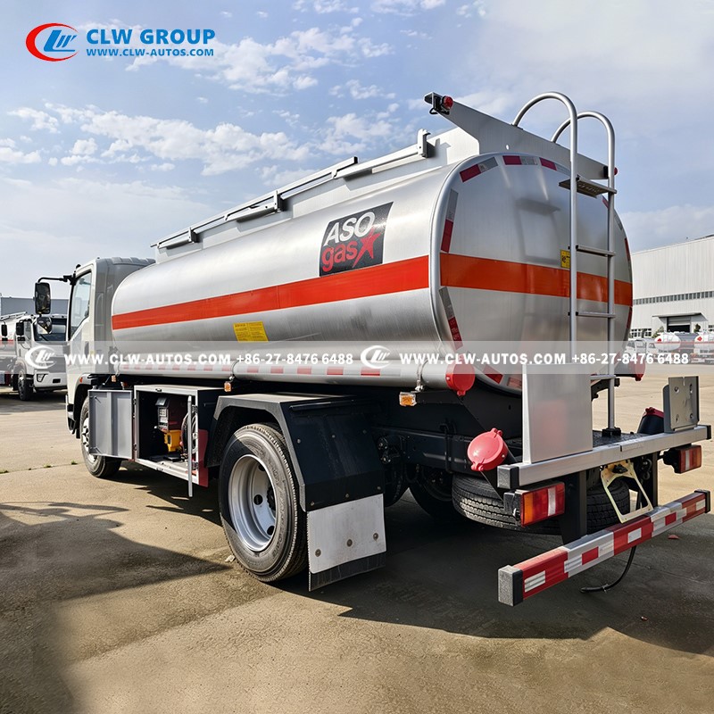 8cbm Oil Bowser with Oil Pumps Flowmeter Fuel Despenser