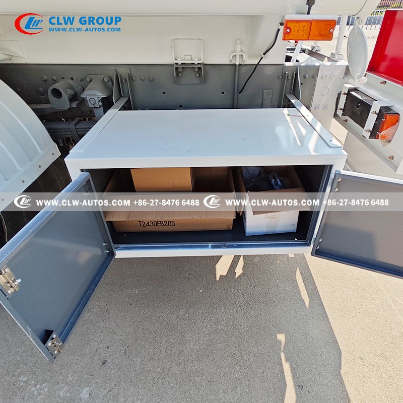 HOWO 300HP Fuel Tanker Truck15