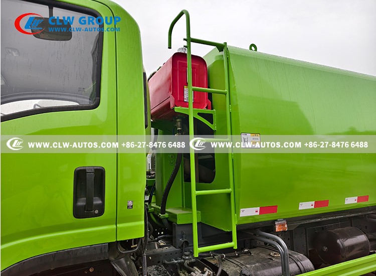 ALL WHEEL DRIVE refuse truck