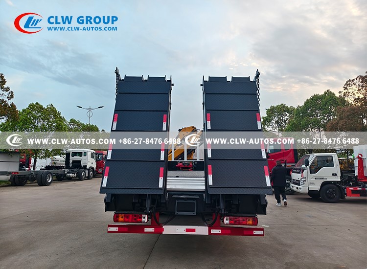 Boom Crane Truck with Flat Bed Trailer