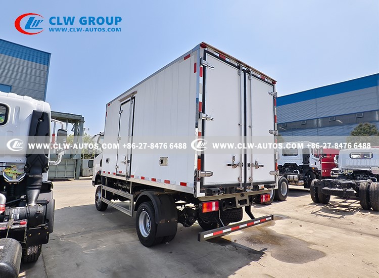 howo Reefer truck