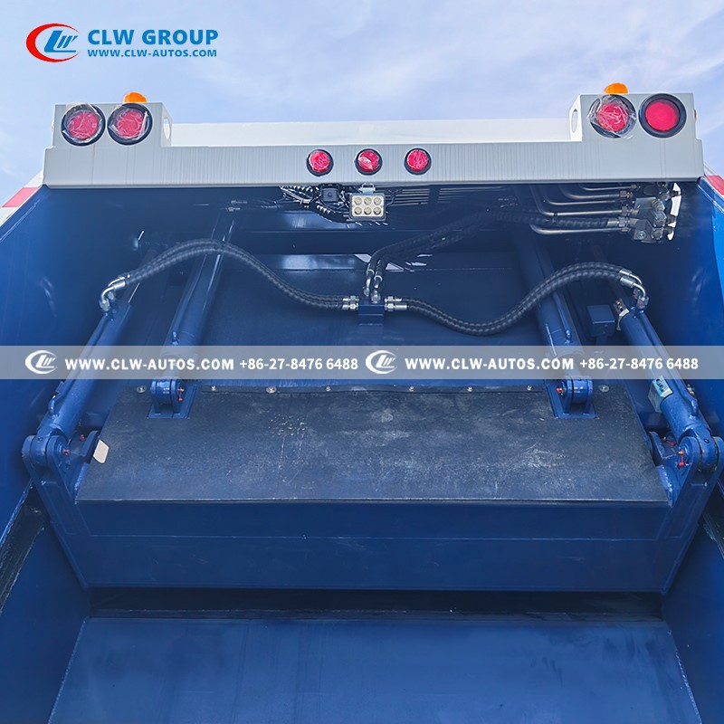 13ISUZU FTR 4X2 12CBM Compressed Garbage Truck-rear