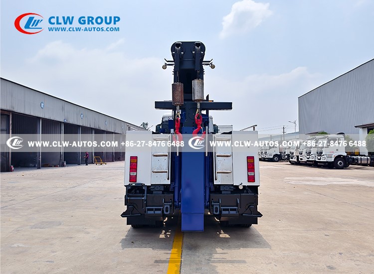 Heavy-Duty 30 Ton Truck Mounted Crane with 360 Rotation Angle Heavy-Duty 30 Ton Truck Mounted Crane with 360 Rotation Angle